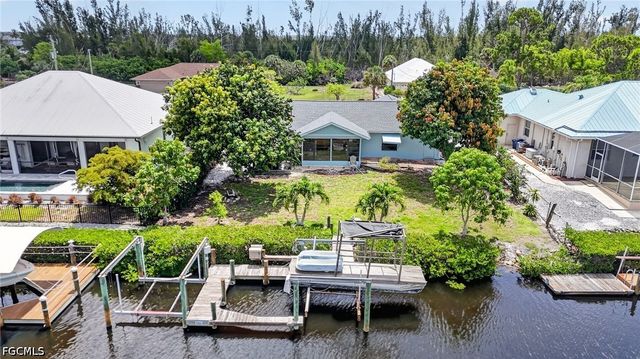 5330 Genesee PKWY, Bokeelia, FL 33922