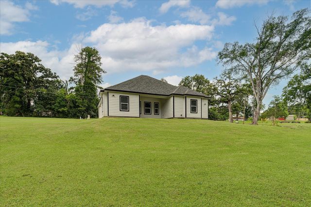 113 County Road 645, Dayton, TX 77535
