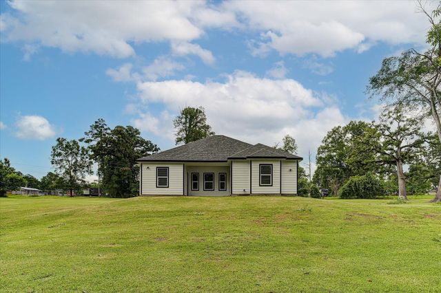 113 County Road 645, Dayton, TX 77535