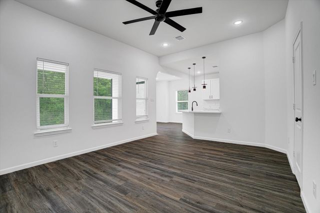113 County Road 645, Dayton, TX 77535