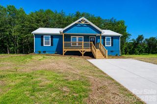 2020 Bailey Drive, Hickory, NC 28601