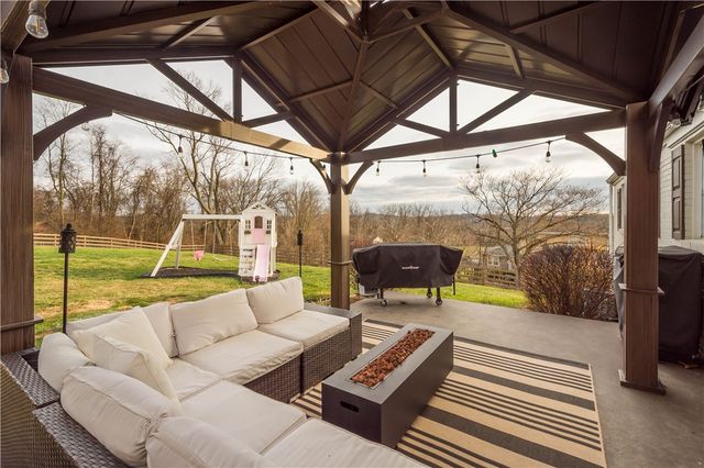 407 Payne Hill Rd, Jefferson Hills, PA 15025