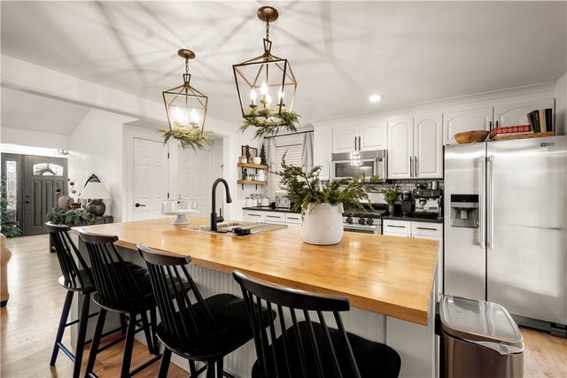 407 Payne Hill Rd, Jefferson Hills, PA 15025