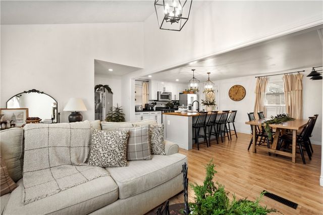 407 Payne Hill Rd, Jefferson Hills, PA 15025