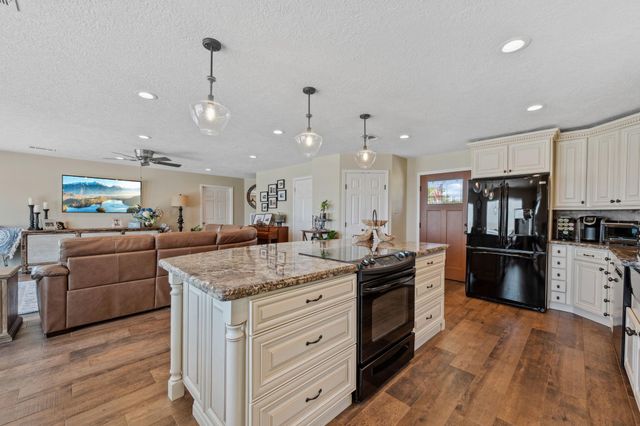 11320 Cedar Gully Road, Beach City, TX 77523