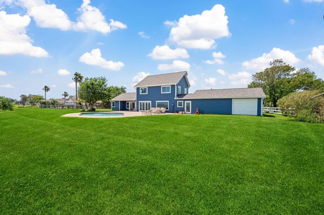 11320 Cedar Gully Road, Beach City, TX 77523