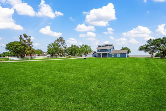 11320 Cedar Gully Road, Beach City, TX 77523