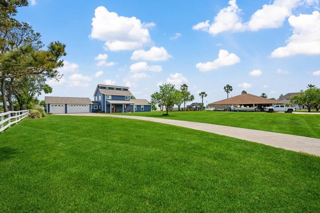 11320 Cedar Gully Road, Beach City, TX 77523