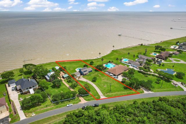 11320 Cedar Gully Road, Beach City, TX 77523