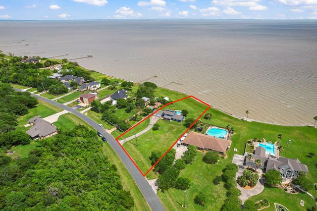 11320 Cedar Gully Road, Beach City, TX 77523