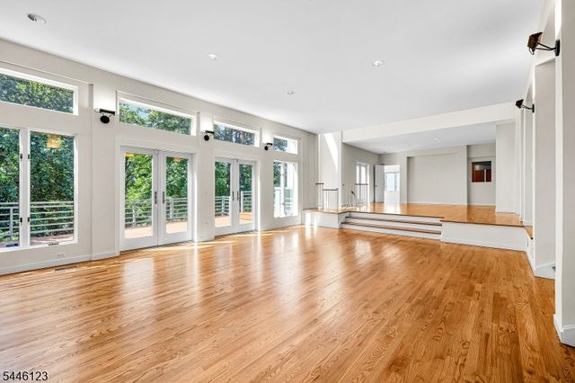 30 Ellsworth Dr, Warren Twp., NJ 07059