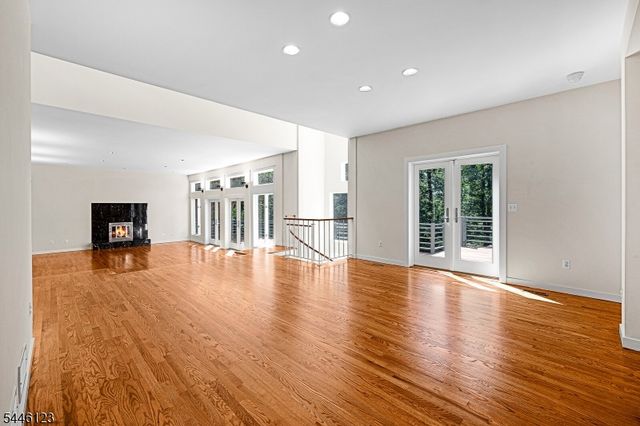 30 Ellsworth Dr, Warren Twp., NJ 07059