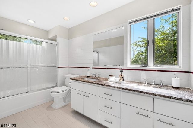 30 Ellsworth Dr, Warren Twp., NJ 07059