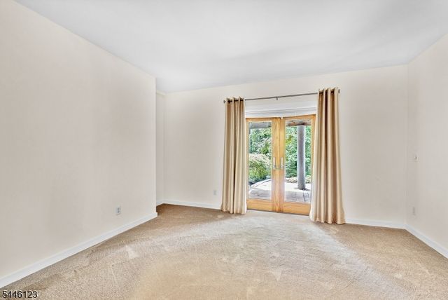 30 Ellsworth Dr, Warren Twp., NJ 07059