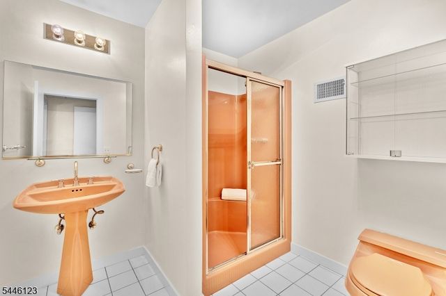 30 Ellsworth Dr, Warren Twp., NJ 07059