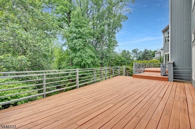30 Ellsworth Dr, Warren Twp., NJ 07059