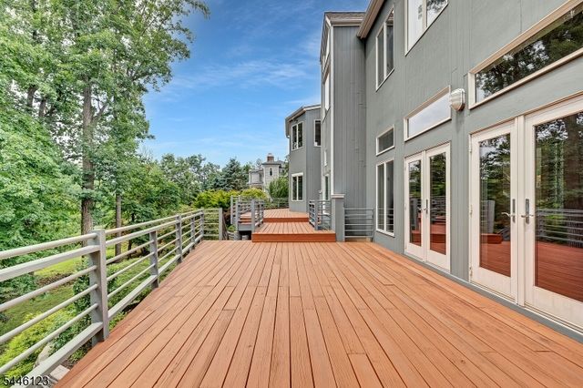 30 Ellsworth Dr, Warren Twp., NJ 07059