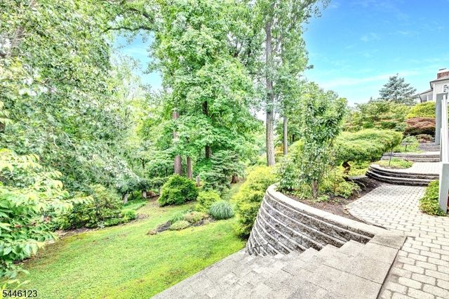 30 Ellsworth Dr, Warren Twp., NJ 07059