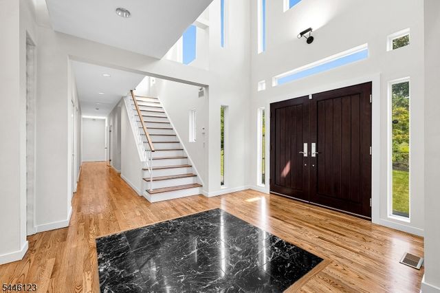 30 Ellsworth Dr, Warren Twp., NJ 07059
