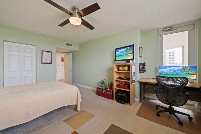 2011 N Ocean Boulevard 902, Fort Lauderdale, FL 33305