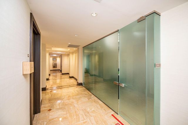 2011 N Ocean Boulevard 902, Fort Lauderdale, FL 33305