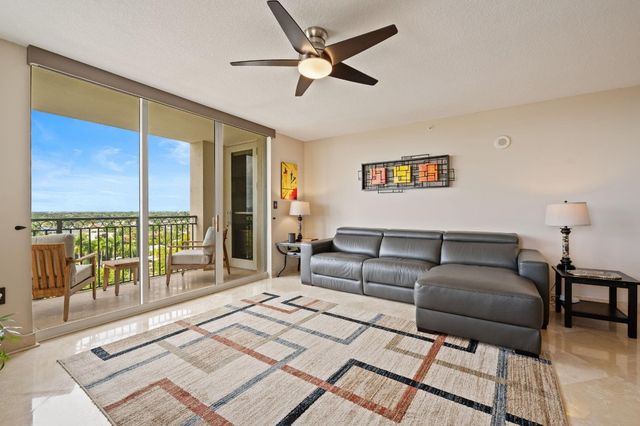 2011 N Ocean Boulevard 902, Fort Lauderdale, FL 33305