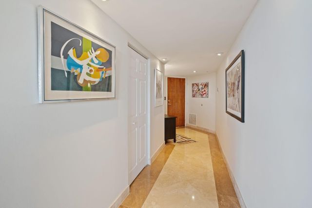 2011 N Ocean Boulevard 902, Fort Lauderdale, FL 33305