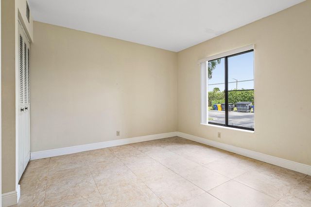 826 Sky Pine Way D1, Greenacres, FL 33415