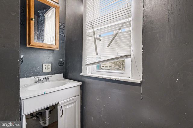 631 DUNKLE ST, Harrisburg, PA 17104