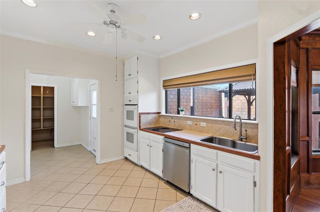 904 Bob White Street, Bryan, TX 77802