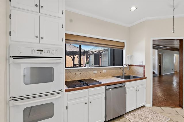 904 Bob White Street, Bryan, TX 77802