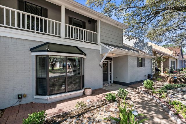 904 Bob White Street, Bryan, TX 77802