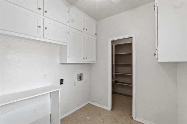 904 Bob White Street, Bryan, TX 77802