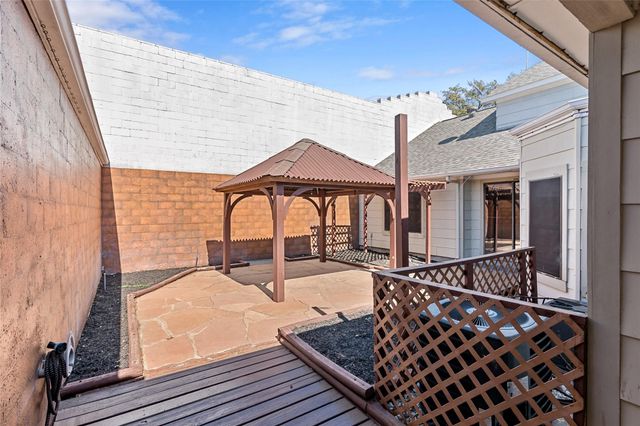 904 Bob White Street, Bryan, TX 77802