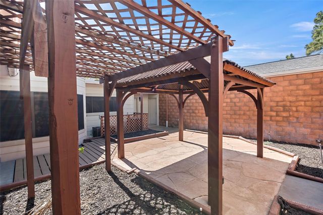 904 Bob White Street, Bryan, TX 77802