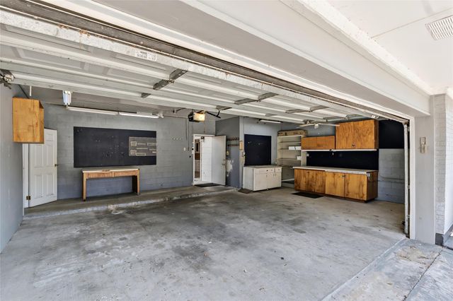 904 Bob White Street, Bryan, TX 77802