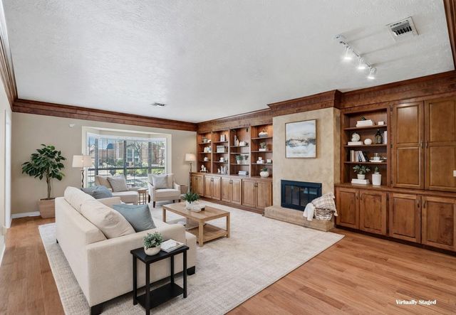 904 Bob White Street, Bryan, TX 77802