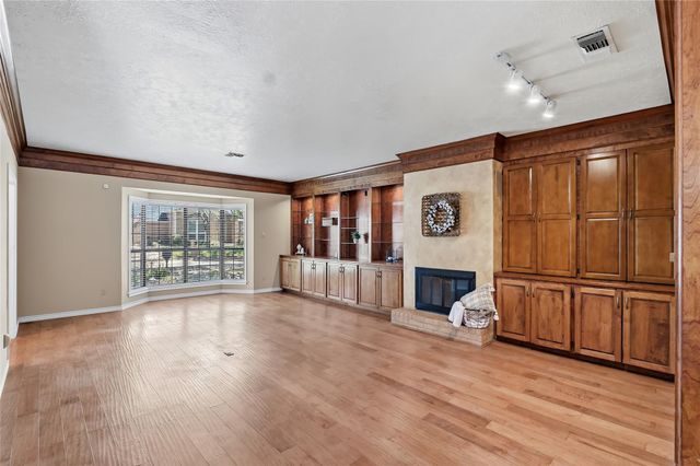 904 Bob White Street, Bryan, TX 77802