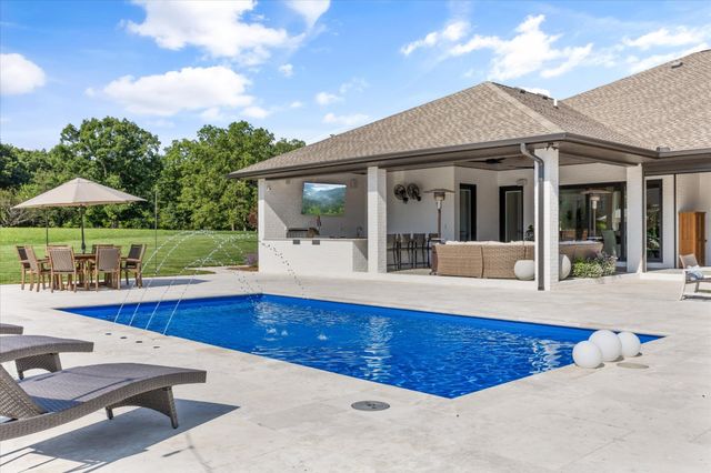 125 Cedar Ridge Ln, Crossville, TN 38555