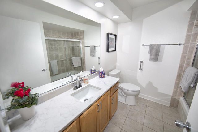 12437 Emily LANE, Mequon, WI 53092