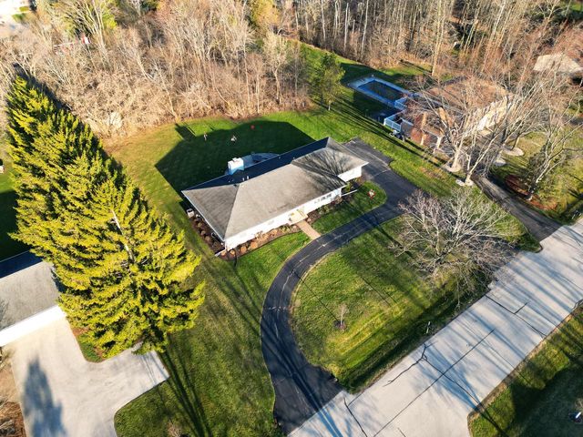 12437 Emily LANE, Mequon, WI 53092