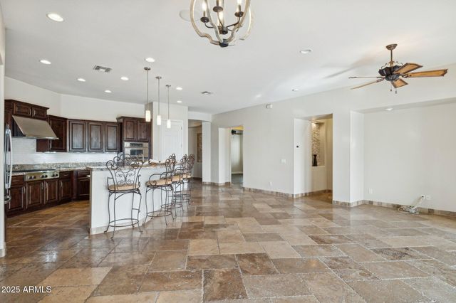 8721 E NANCE Street E, Mesa, AZ 85207