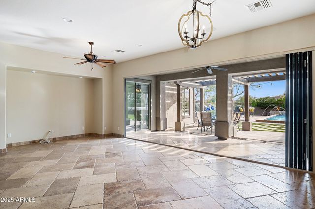 8721 E NANCE Street E, Mesa, AZ 85207