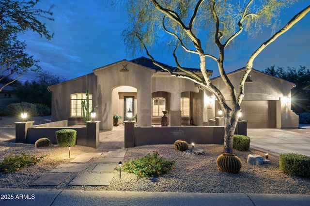 8721 E NANCE Street E, Mesa, AZ 85207