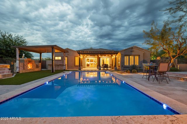 8721 E NANCE Street E, Mesa, AZ 85207