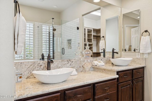 8721 E NANCE Street E, Mesa, AZ 85207