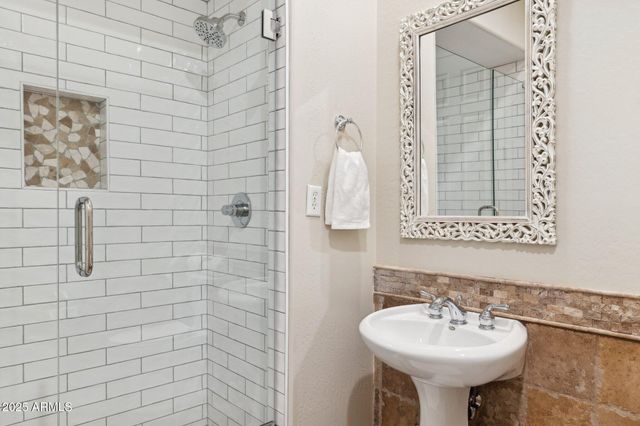 8721 E NANCE Street E, Mesa, AZ 85207