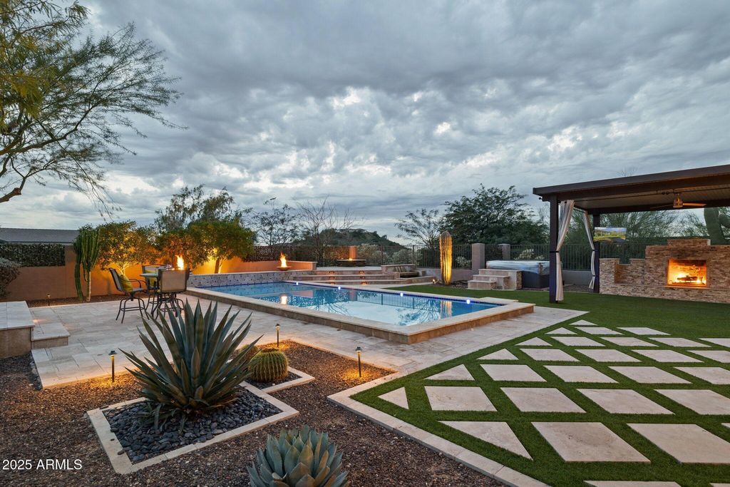 8721 E NANCE Street E, Mesa, AZ 85207