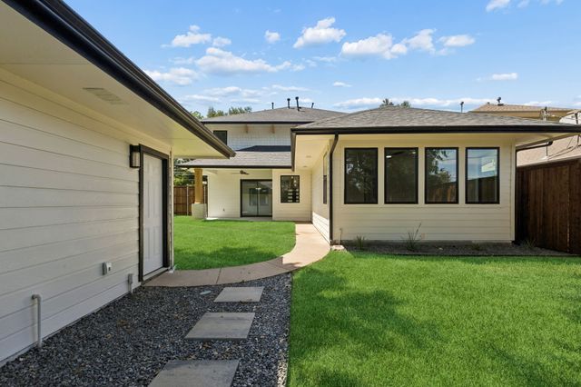 9030 Diceman Drive, Dallas, TX 75218