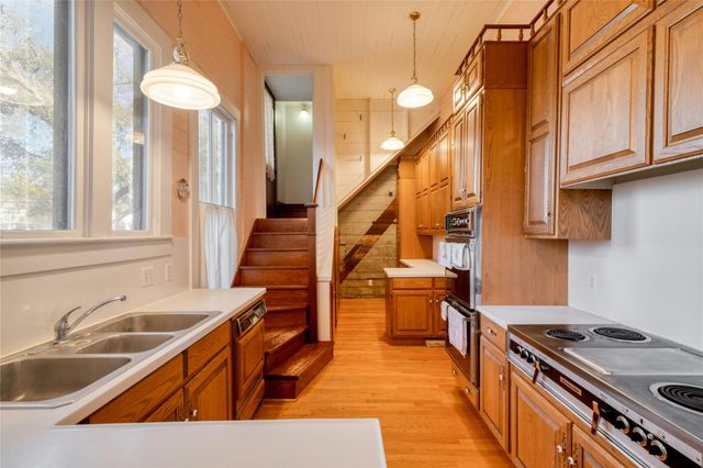 541 N Main Street, La Grange, TX 78945
